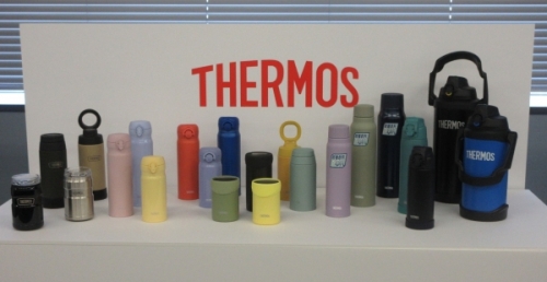 サーモスが2023年春夏の新商品発表会、ボトルのパーソナル化に対応