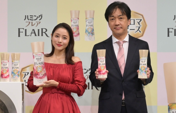 ポーラがブランド初のコンシーラー「B.A 3Dコンシーラー」発売、形状による影までカバー